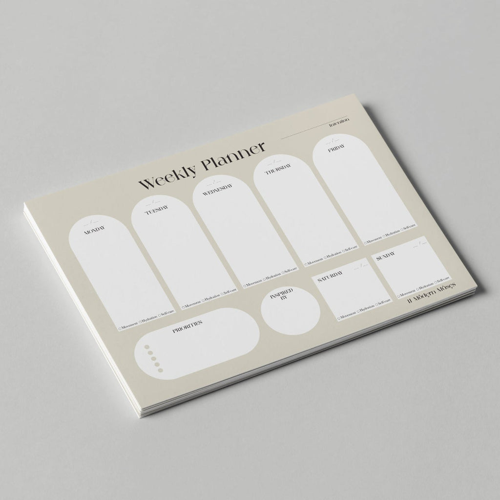 WEEKLY DESK PLANNER – 11 Modern Muses