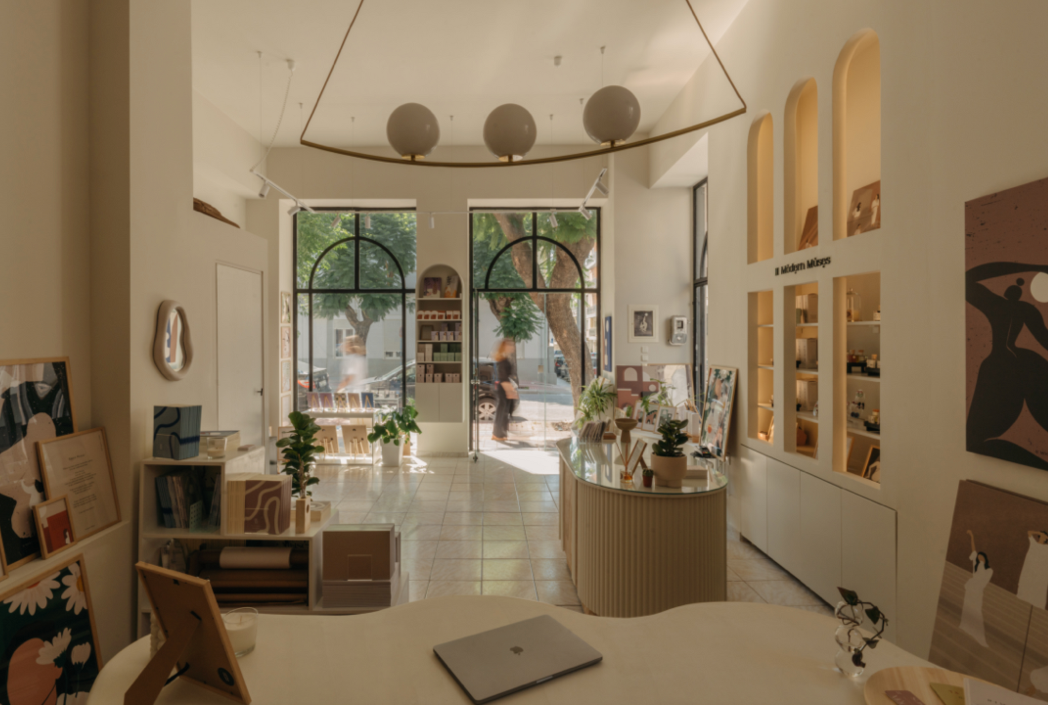 11 Modern Muses studio
