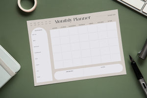 MONTHLY DESK PLANNER