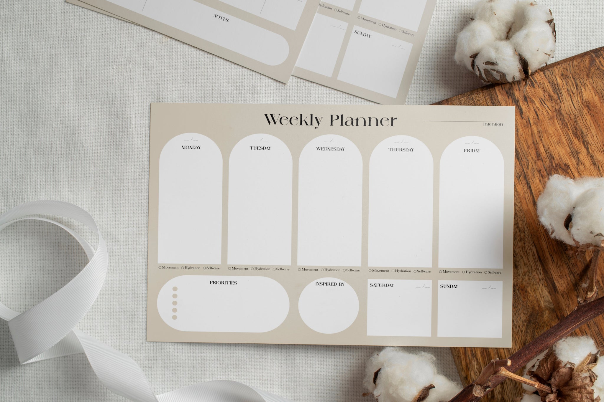 WEEKLY DESK PLANNER